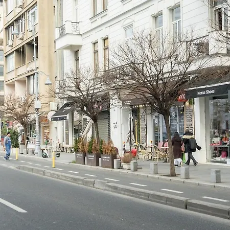 Sunny Large Flat - Amzei Square - Superb Balcony Apartment *