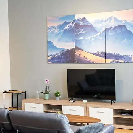 Sunny Large Flat - Amzei Square - Superb Balcony