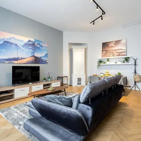 Sunny Large Flat - Amzei Square - Superb Balcony Bucharest