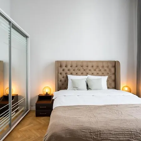 Sunny Large Flat - Amzei Square - Superb Balcony Appartamento *