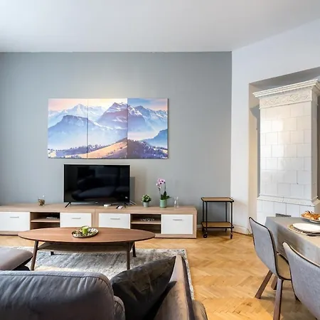 Sunny Large Flat - Amzei Square - Superb Balcony * Bucharest