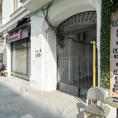 Sunny Large Flat - Amzei Square - Superb Balcony *