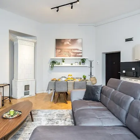 Sunny Large Flat - Amzei Square - Superb Balcony * Бухарест